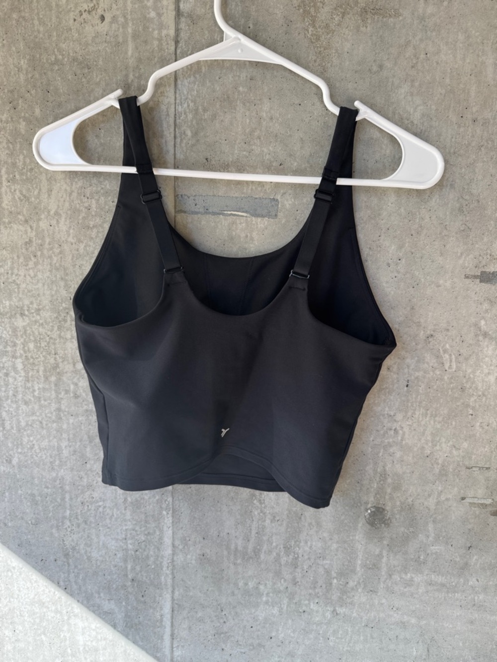Old Navy Black Women's Scoop Neck Tank Top - Picture 3 of 3